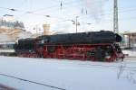 Als mein 600. Bild hier gibt es mal eine Dampflok zu sehen. Es ist 01 0509-8 der Pressnitztalbahn mit ihrem Sonderzug von Leipzig nach Prag. Fotografiert am 18.12.2010 in Dresden Hbf.   