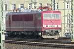 die erste Serienlokomotive der ehemaligen DR-Baureihe 250, die 250 004, steht am 05.02.2024, im Bahnhof Dresden-Neustadt