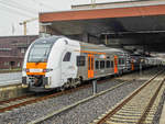ET 462 034 von national express steht als RE6 aus Minden in Düsseldorf Hbf, 18.04.2020.