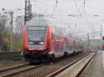 Mit leicht beschmierten Steuerwagen vorraus kam der RE1 heute mal auf Gleis 1 durch Oberbilk gefahren. Schublok war die 146 015.

Düsseldorf 15.11.2014