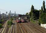 Begegnung: zwei S-Bahnzge an der Station Dsseldorf-Derendorf, 15.8.2012 