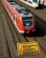 Hochspannung: Blick von der Grunerstraen-Brcke in Dsseldorf-Derendorf.