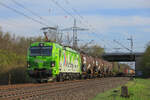 Am 24. April 2021 zog die Rheincargo 192 032 einen Güterzug mit Kessel- und Containerwagen richtung Duisburg durch Lintorf. 