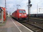 Nachschuss der 185 275-5 am HP Duisburg-Bissingheim.