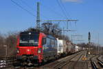 Am 06.03.2021 zog SBB Cargo 193 463 einen Hupac nach Rheinhausen durch Rheinhausen-Ost.