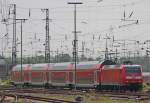 146 001-3 mit der RE2 aus Mnchengladbach nach Mnster (Westf.) bei der Einfahrt in Duisburg Hbf, 24.5.10