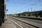 Der nicht mehr genutzte Bahnsteig 1 am 18.08.2023 in Eichenberg.