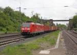 185 090-8 mit Containerzug in Fahrtrichtung Norden.