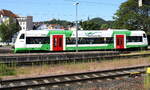 Unterhalb der Wartburg rangierte am 04.06.2023 der STB VT 132 (95 80 0650 532-4 D-STB) im Bahnhof Eisenach.