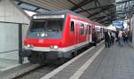 Ein Halberstdter Steuerwagen an der Spitze der Regionalbahn nach Halle (Saale) am 07.06.2012 in Erfurt Hbf.