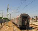 Ein Russian Railways Schlafwagen im umgeleiteten EN 452 von Moskva Belorusskaja nach Paris Est, am 09.07.2013 bei der Ausfahrt nach dem Betriebshalt in Erfurt Hbf.