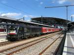 ES 64 U2-005 mit RB in Erfurt Hbf am 23.09.2011
