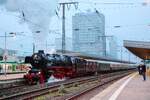 01 1104 mit Sonderzug nach Cuxhaven in Essen Hbf, April 2026.