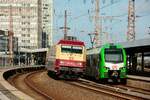 DB 101 001-6  Rheingold  mit AKE-Rheingold bei der Ausfahrt & rechts DB 3427 003 A in Essen Hbf, Juni 2026.