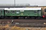 Alter 3-achs Gepck-/P-Wagen als  Begleitwagen  bei der VEB im Bf Euskirchen - 09.01.2012