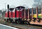 V 100 2299 und 2091 mit Rungenwagen im Bf Euskirchen - 16.03.2012