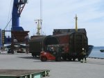 Noch vor dem Hafengelnde entstand die Aufnahme,als am 27.Juli 2011,ein Schiebewandwagen im Hafen von Mukran entladen wurde.