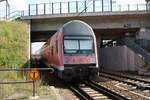 DABbuzfa 760 mit 143 020-6 MEG als leerer  Ersatzzug  verlässt den Bahnhof Falkenberg(Elster). [8.7.2017 - 16:12 Uhr]