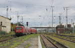 DB 112 114 bei der Bereitstellung des RE 3155 nach Rathenow, am 10.10.2023 in Falkenberg (Elster).