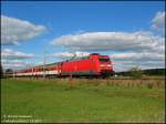 101 055 mit dem ber Falkenberg/E. umgeleiteten EC178 am 13.10.07.