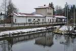 Blick auf den Bahnhof Fischen von der Ortsseite (28.02.2023)