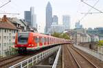 Frankfurt am Main Westbahnhof am 11.10.25 mit S-Bahn Rhein Main 423 922
