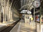 Ein Blick in den Frankfurt (Main) Hbf um 15:00 Uhr am 29.01.08 von Gleis 3!!!