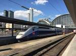Der TGV nach Paris Est verlässt Frankfurt.