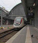 TGV Duplex 4706 steht am 01.12.2019 mit dem 9552 (Frankfurt(Main)Hbf - Paris Est) in Frankfurt.