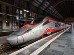 Am 21.11.21 konnte ich einen ETR von Trenitalia in Frankfurt Hbf aufnehmen.

Frankfurt 21.11.21