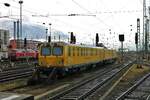 DB Netz Instandhaltung 720 301 in Frankfurt am Main am 27.11.21 vom Bahnsteig aus fotografiert