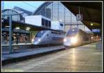 Der Anblick von TGV-Zügen im Hauptbahnhof Frankfurt am Main ist schon lange keine Seltenheit mehr, aber zwei TGV gleichzeitig und direkt nebeneinander, das gab es dort auch eher selten zu sehen.