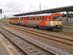 Ein VT2E der FKE wartet am 05.06.2006 im Bahnhof auf seine Rückleistung nach Bad Soden. Obwohl diese Strecke elektrifiziert ist, fuhren dort Fahrzeuge mit Dieselmotor, die FKE besaß zu dieser Zeit keine Elektrotriebfahrzeuge