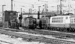 Im Februar 1985 konnte ich diesen Schnappschuß an der Abzweigung Main-Neckar-Brücke am Frankfurter Hbf aufnehmen.