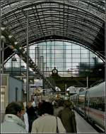 Rush hour im Hauptbahnhof Frankfurt am Main. 17.09.2010 (Hans)