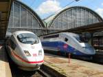 ICE und TGV vor der Abfahrt aus Frankfurt/Main Hbf.