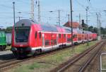 Ausfahrt des RE1 (RE 38021) aus Frankfurt/Oder. Hier fhrt er seinem Ziel  Eisenhttenstadt  entgegen. 01.07.2008