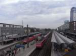 2 Nahverkehrszge im Freiburger Haubtbahnhof.