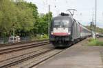 ES 64 U2-070 von MRCE/DB Fernverkehr am 09.05.2013 bei der Einfahrt in Freiburg (Brsg) Hbf mit dem EC 7.