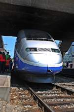 Tiefperspektive vom TGV 4714 (310 027-2/310 028-0) am 12.07.2013 , als der TGV Duplex für die TGV-Verbindung Freiburg (Breisgau) Hbf - Paris Gare-de-Lyon vorgestellt wurde.