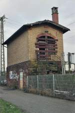 Stellwerk Freiburg-Sd an der Gter-Umgehungsbahn, aufgenommen am 18.2.2005.