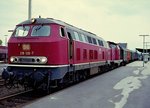 Fröndenberg, 02.06.1986, 218 128 mit 212 272 im Schlepp vor N 6451