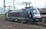 ES 64 U2-064 MRCE (182 564-5) ist am 09.09.2017 abgebügelt im Bahnhof Fulda abgestellt.