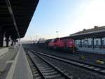 DB Cargo 261 065-7 , (9280 1261 065-7 D-DB),  Voith Gravita 10BB mit einem gemischten Güterzug im Hautptbahnhof Gera am 18.3.2020