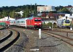 DB Fernverkehr 245 024 TRAXX DE ME ( 9280 1245 024-5 D-DB ) mit dem IC nach Kassel bei der Ausfahrt in Gera am 4.10.2020.