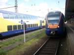 427 004, FLIRT wartet im Bahnhof Gttingen auf Abfahrt nach Kassel Hbf am Freitag den 2.05.08!