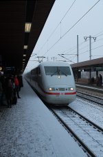 Einfahrt eines ICE1 nach Berlin am 23.2.13 in Gttingen.