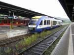 VT 804 steht am 12.06.2009 abfahrbereit als HEX 83415 nach Halle (Saale) im Bahnhof Goslar.