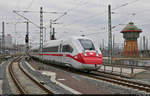 Der Masken-ICE alias 812 213-3 (Tz 9213) erreicht Halle(Saale)Hbf auf Gleis 6.