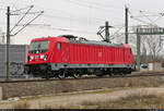 187 149-0 rollt (noch) ohne Anhang zur Zugbildungsanlage (ZBA) Halle (Saale).
Aufgenommen vom Bahnsteig 12/13 in Halle(Saale)Hbf.

🧰 DB Cargo
🕓 14.1.2022 | 13:04 Uhr